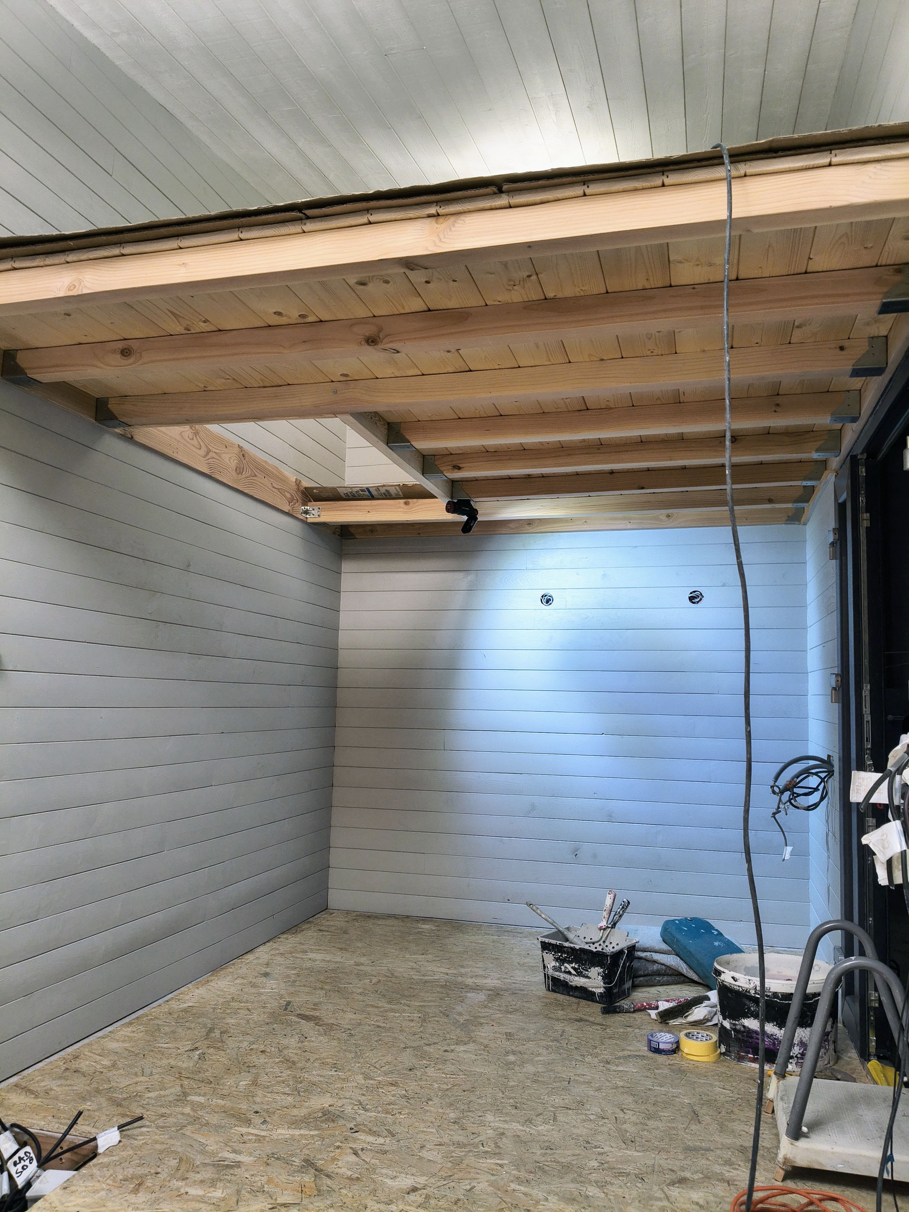 Mezzanine finition peinture bleue-grise