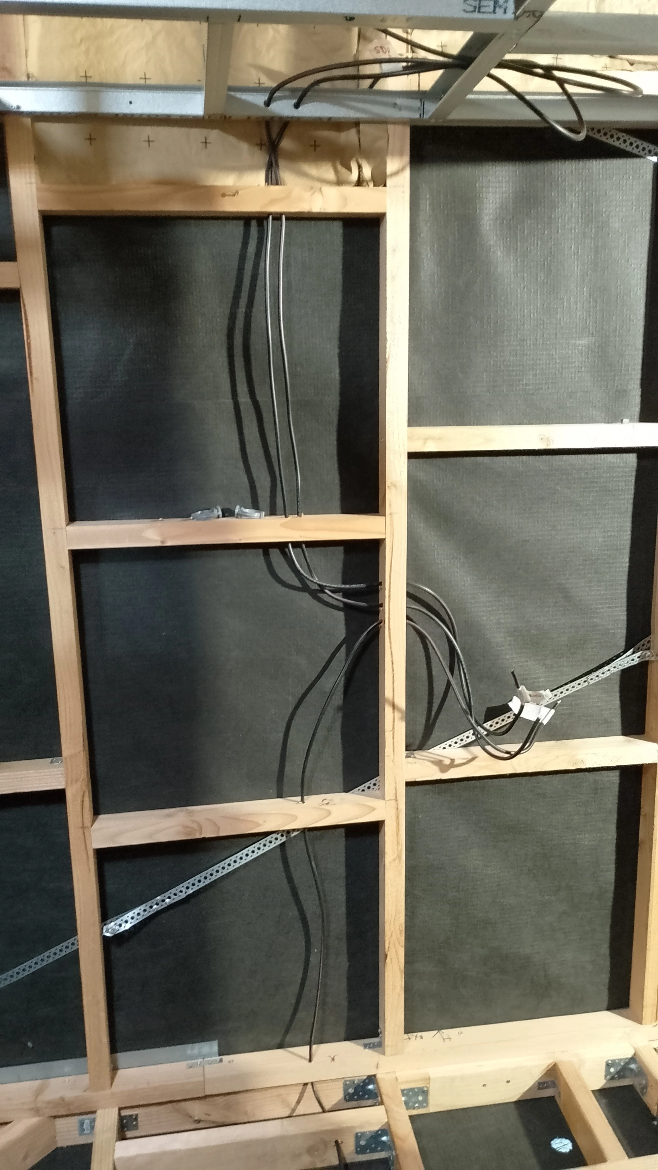 Ma petite maison roulante fabrication modele borealis 27 10 2025 reseau electrique 04